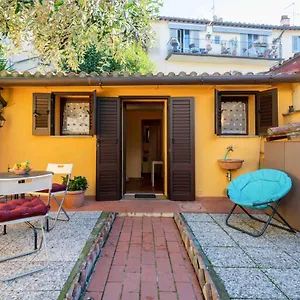 San Frediano Cozy Studio With Private Patio , Florence Italy